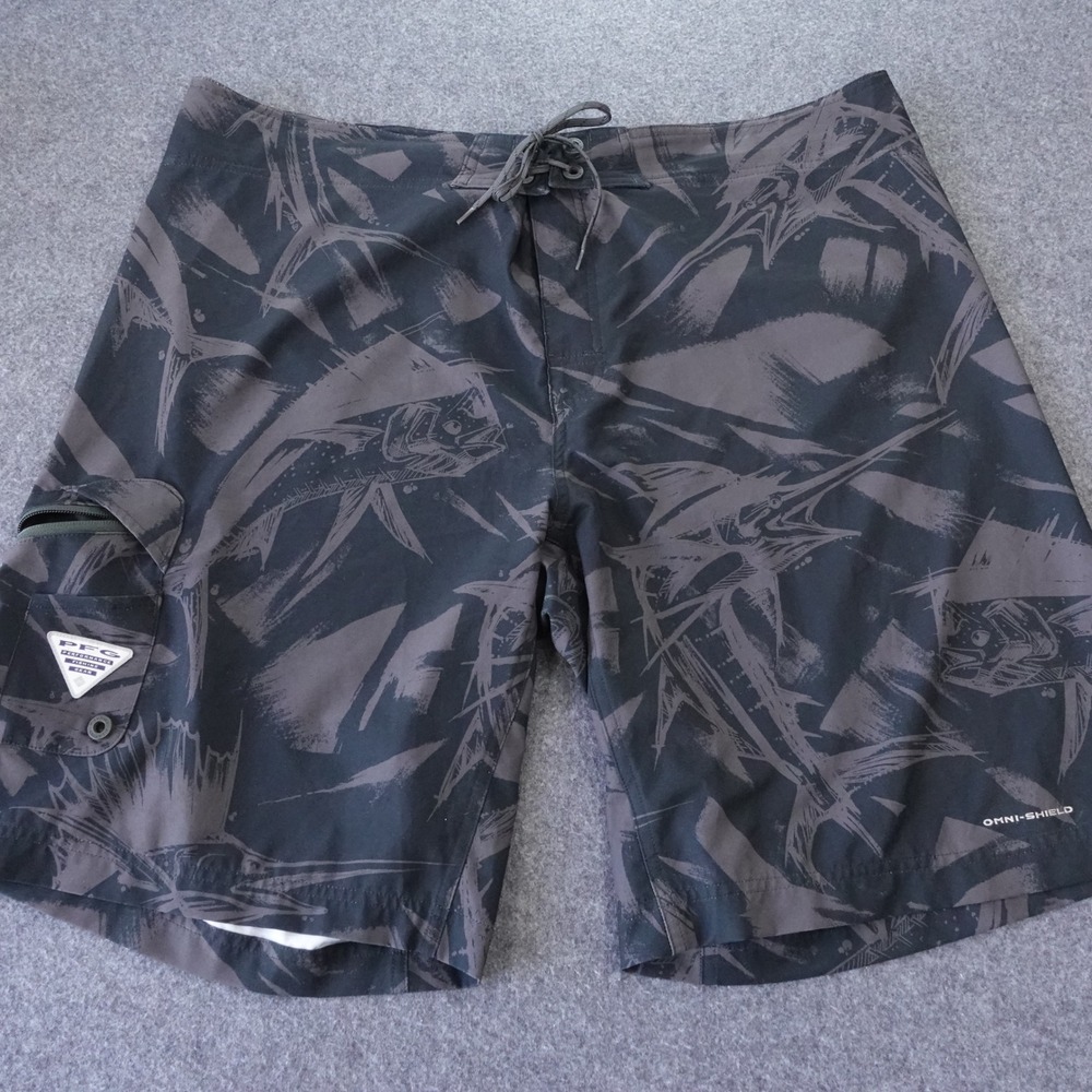 Columbia PFG Mens 42 Board Shorts Grey Fish Print Omni-Shield Fishing Trunks